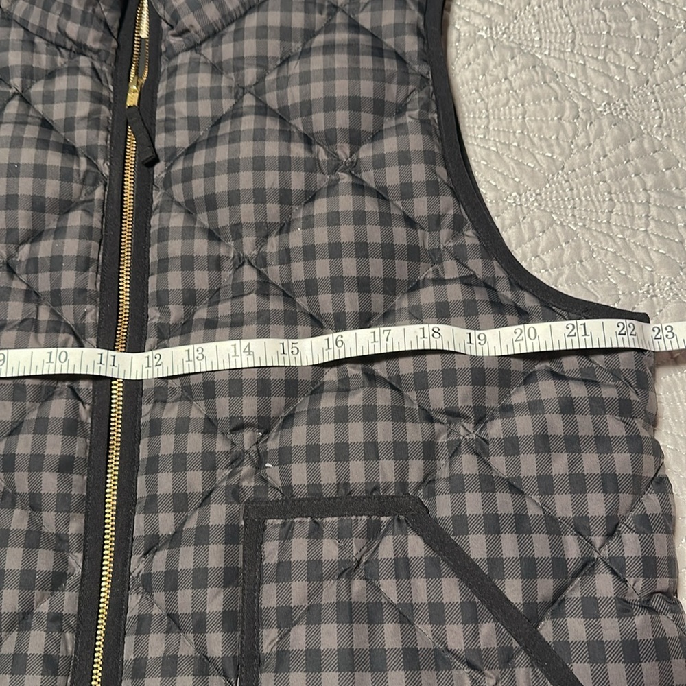 J.Crew Women’s Quilted Black and Gray Checked Vest, EUC, Size XL - Picture 7 of 9